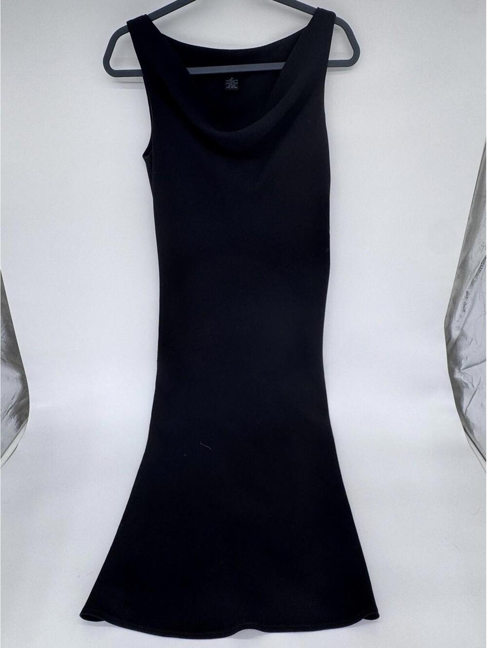 The Limited dress womens size 8 sleeveless solid black knee length